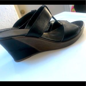 Comfortable summer wedges 🌞